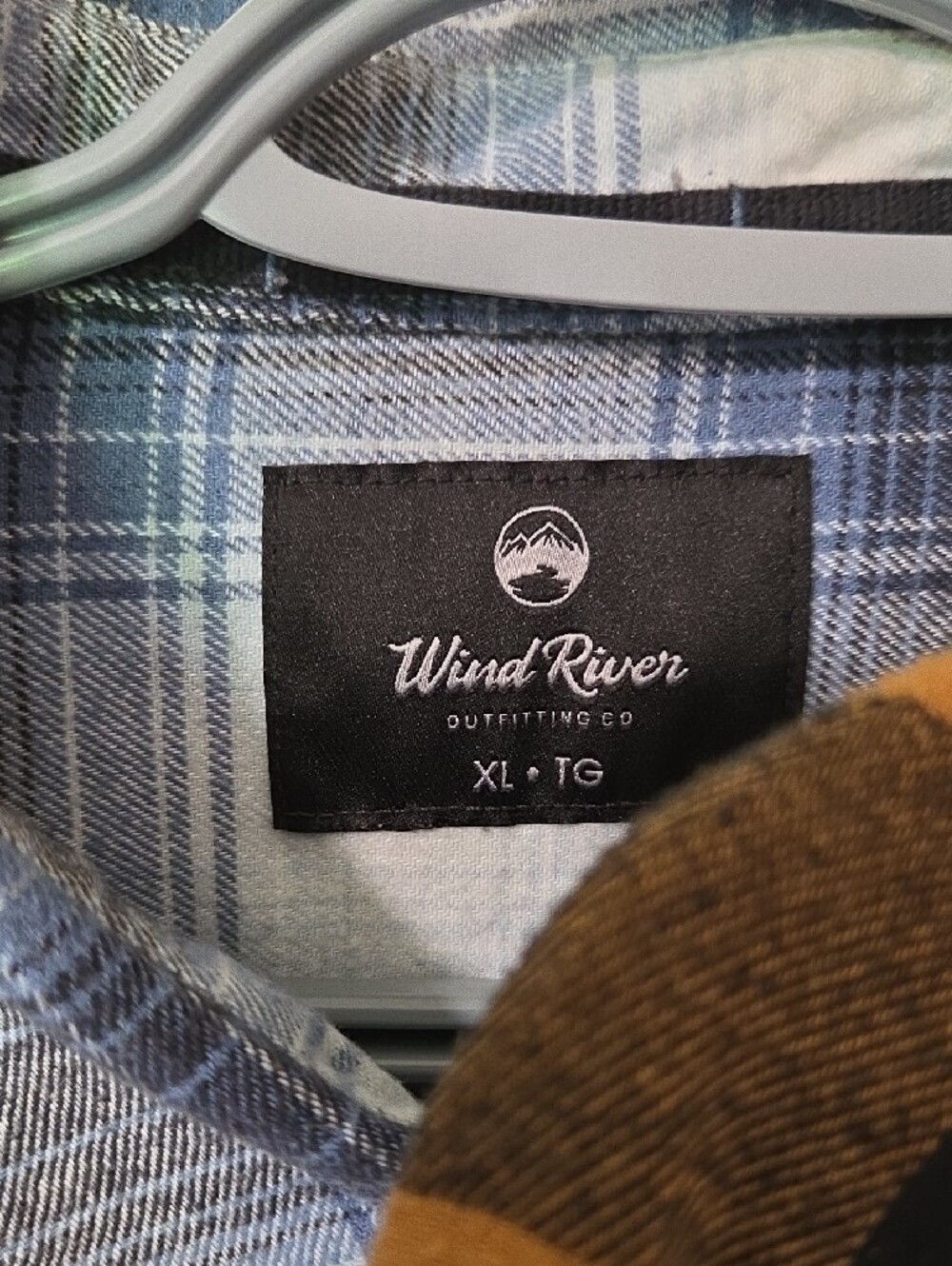 4 Men's Casual Plaid Button-Down Shirt - Picture 2 of 4